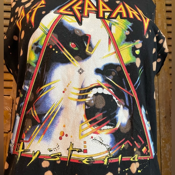 🤘🏽DEF LEPPARD Hysteria Bleached Ragged Cut Sleeveless Tank Women’s Size S - Picture 5 of 6